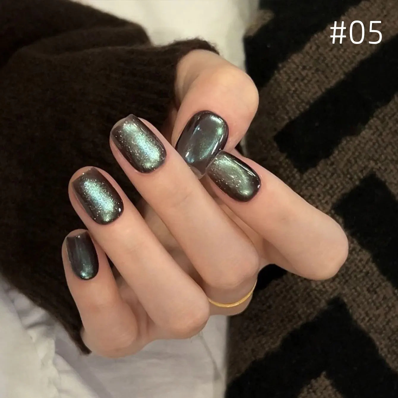 MIANEL 10ml Winter Nails Sea Sunset Golden Light Cat Eye Gel Nail Polish Satin Glass Beads Nail Polish Black Nails 1-10pcs