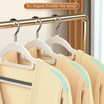 10 Piece Set Of Heavy-Duty Dry And Wet Hangers With Anti Slip Pads Saving Space
