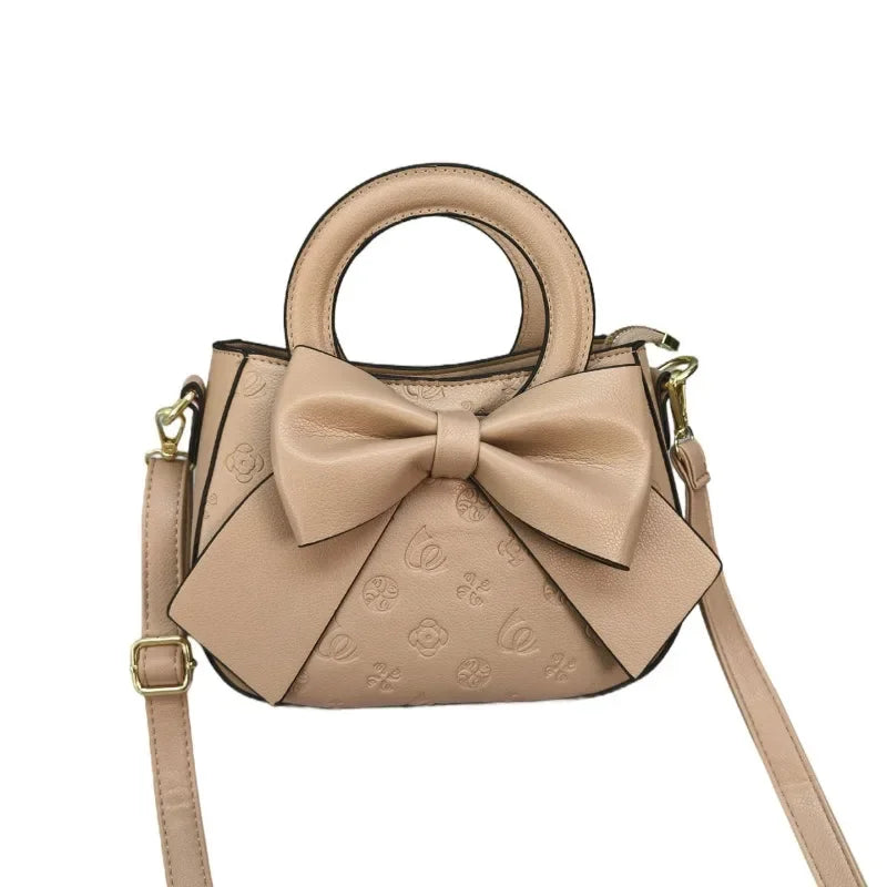 Elegant Tote Bags For Ladies, Leather Handbags By Luxury Brand, Shoulder Bag Style In Popular Classic Design