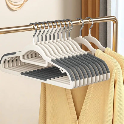 10 Piece Set Of Heavy-Duty Dry And Wet Hangers With Anti Slip Pads Saving Space