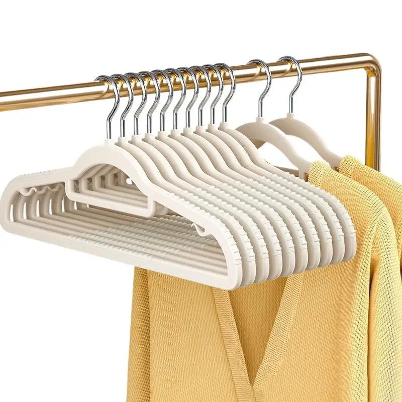 10 Piece Set Of Heavy-Duty Dry And Wet Hangers With Anti Slip Pads Saving Space