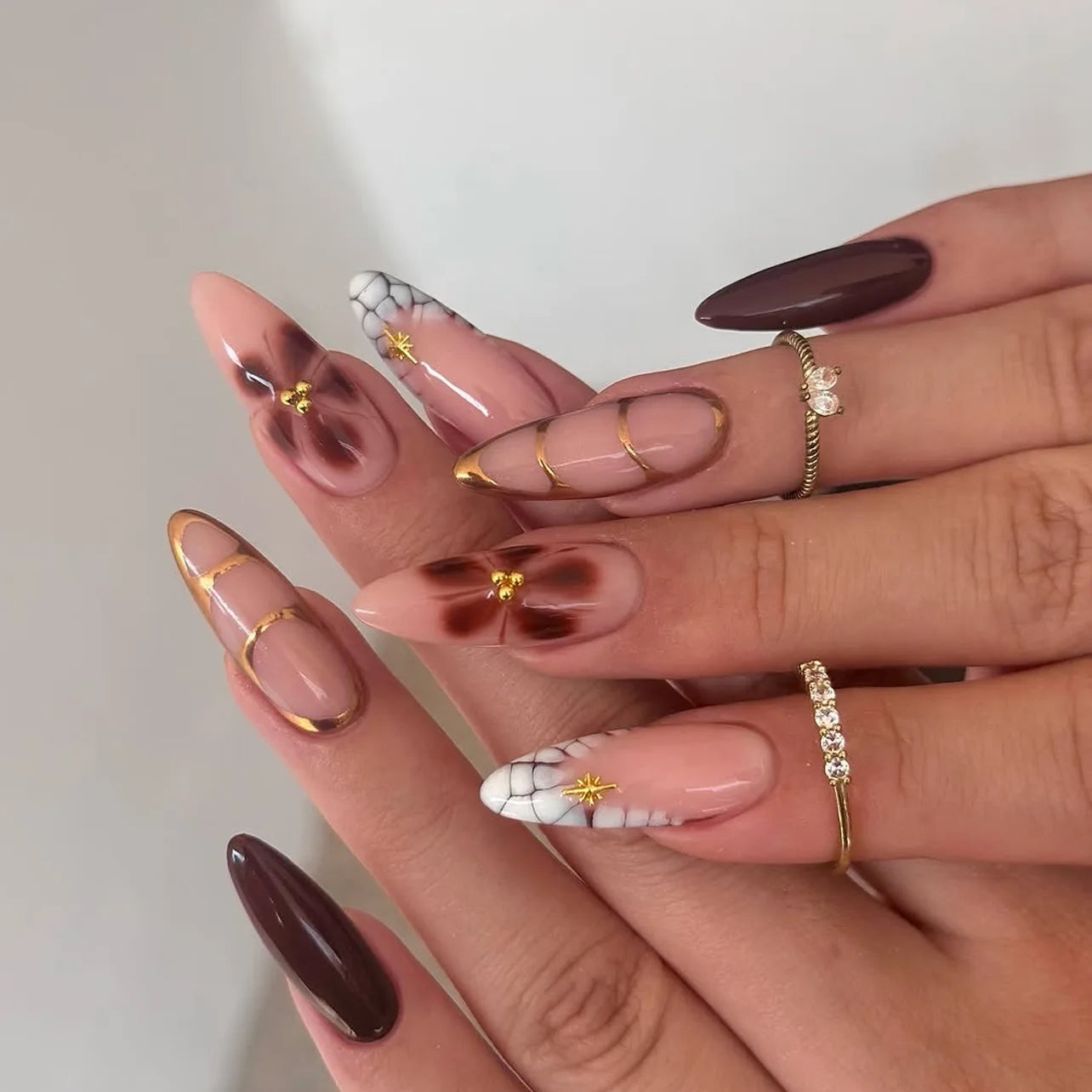 French Fake Nails Red Five-pointed Star False Nails Full Cover Press on Nail Tips y2k Nail Art Almond Artificial Nail Patches