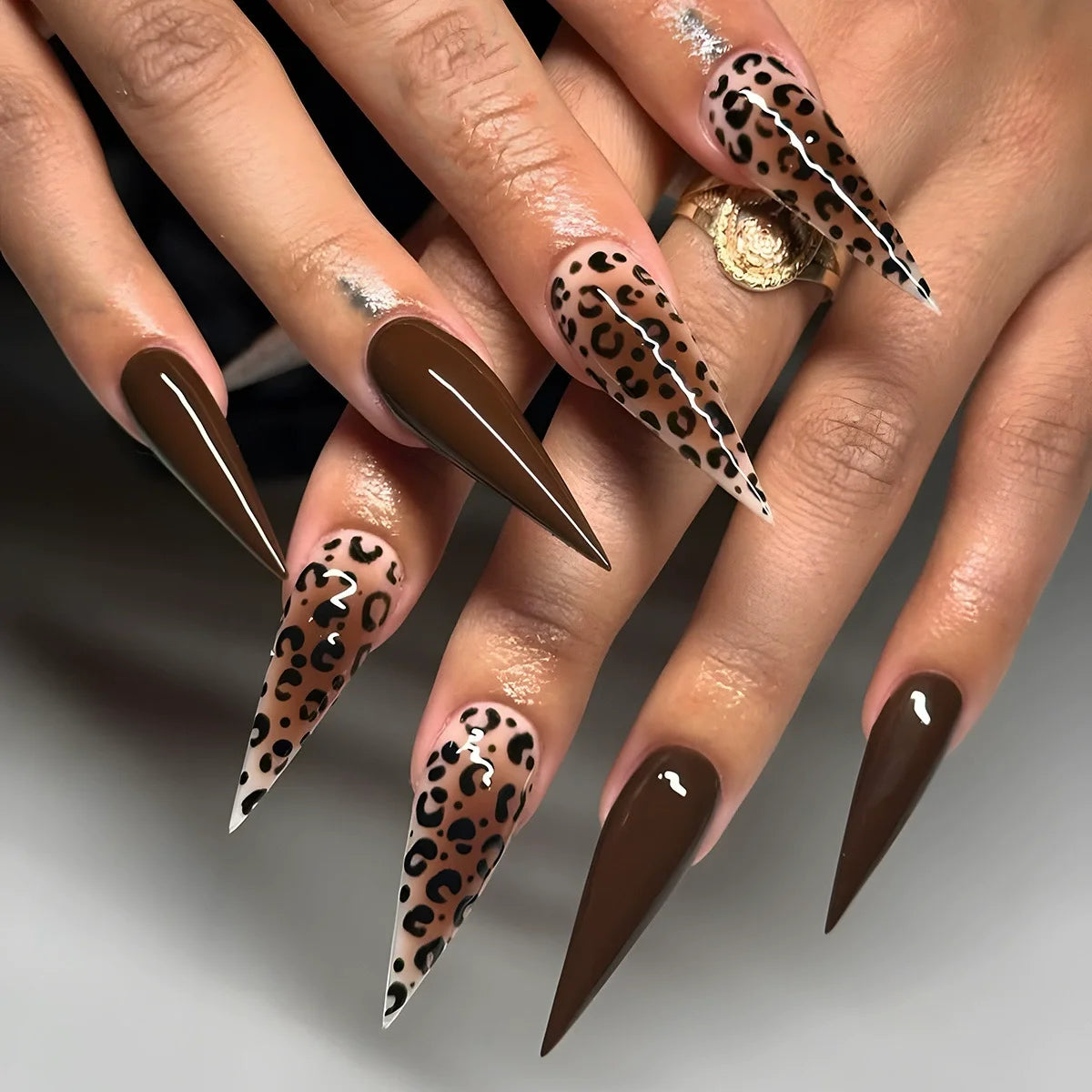 24Pc False Nails with Glue Almond Black Red Gradient Design Detachable Rhinestone Acrylic Fake Nail Long Stiletto Press on Nails