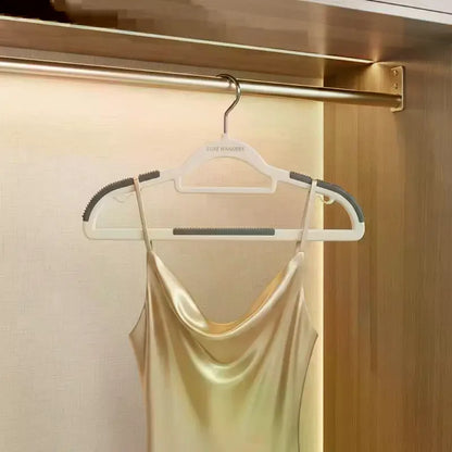 10 Piece Set Of Heavy-Duty Dry And Wet Hangers With Anti Slip Pads Saving Space