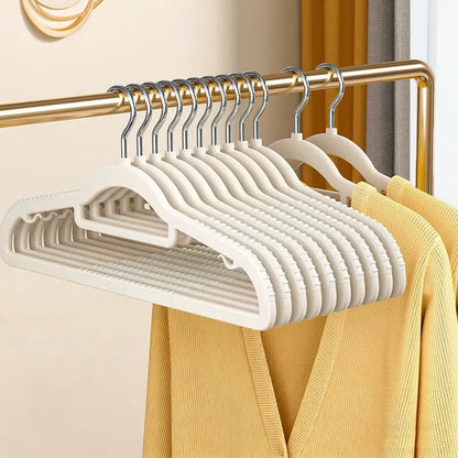 10 Piece Set Of Heavy-Duty Dry And Wet Hangers With Anti Slip Pads Saving Space